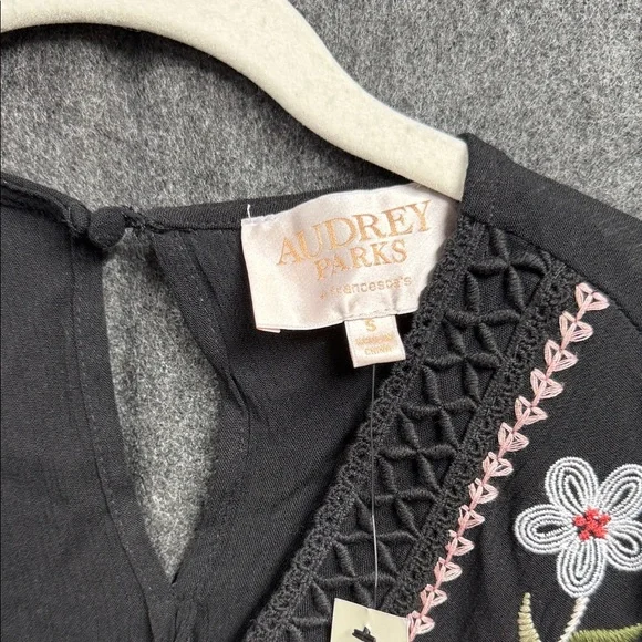 Audrey Parks by Francesca’s Chic Black Floral Embroidered Dress - Picture 2 of 6